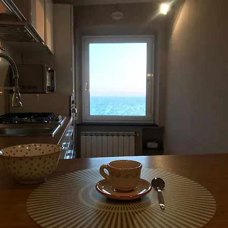 Appartamento Casa Tabata Fronte Mare Genova